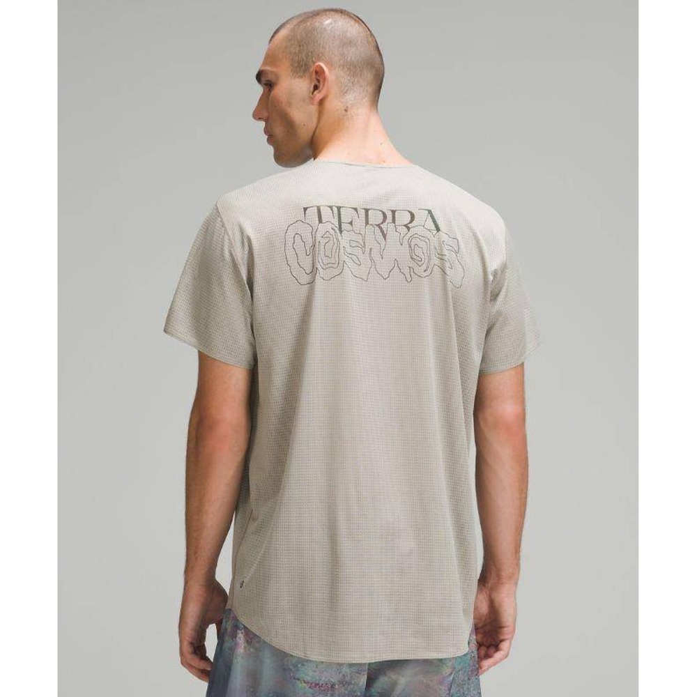 Lululemon Lab Mens Terra Cosmos Mesh Short Sleeve T-Shirt Tan Large Summer 23
